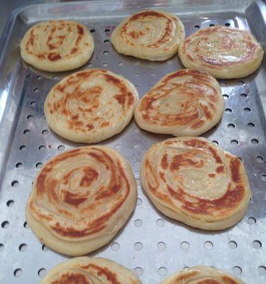 享受家常味,制作香酥饼(用最简单的食材制作最美味的饼干)