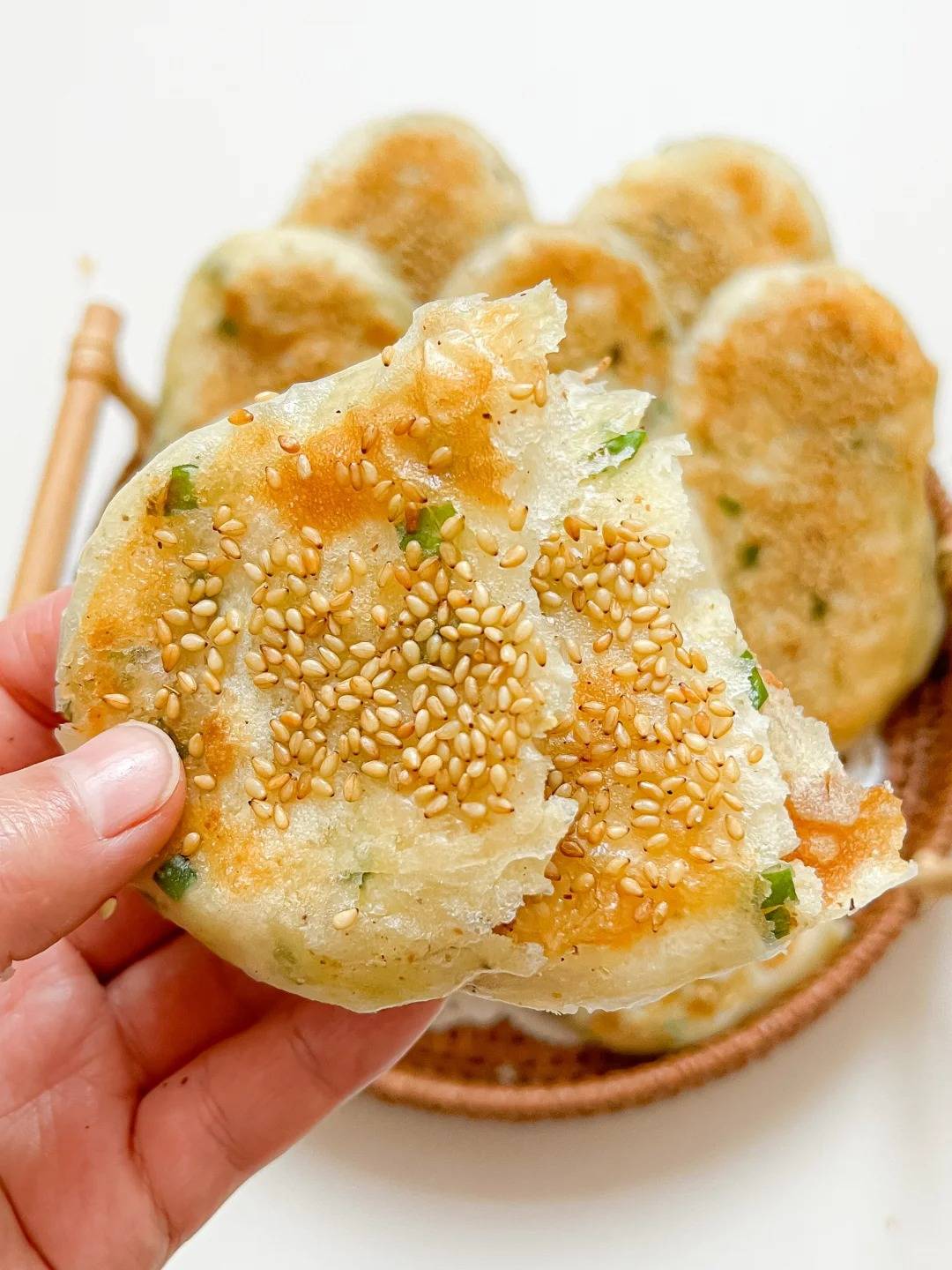 发面椒盐葱香酥饼